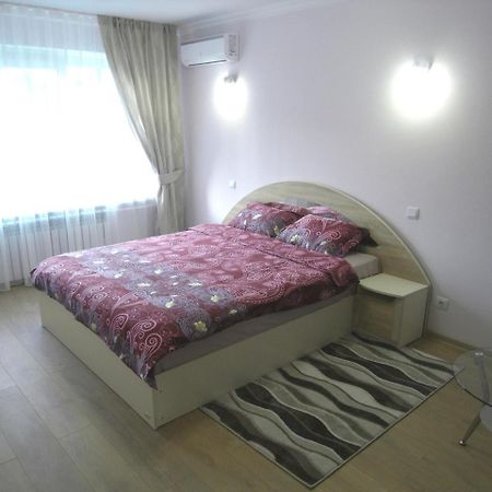 Modern Apartment 키시나우 외부 사진